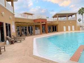 Piscina externa