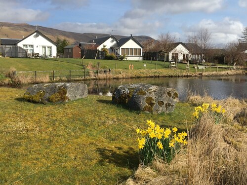 Blinkbonnie Cottage, a place of tranquillity & beauty in a country setting.