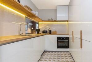 Fridge, microwave, oven, dishwasher
