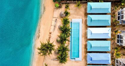 Asante Sana Beach Cottages - Deluxe Beachfront Cottage