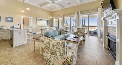 JonBie Maisons BEACHIN IT Oceanfront! sleeps 20 Cart included with booking