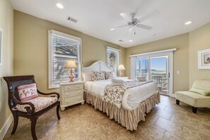 6 habitaciones, tabla de planchar con plancha y cuna de viaje