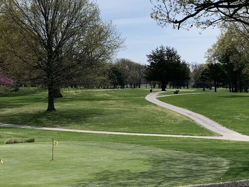 Close to Pool Cabin Getaway-Cabin 5