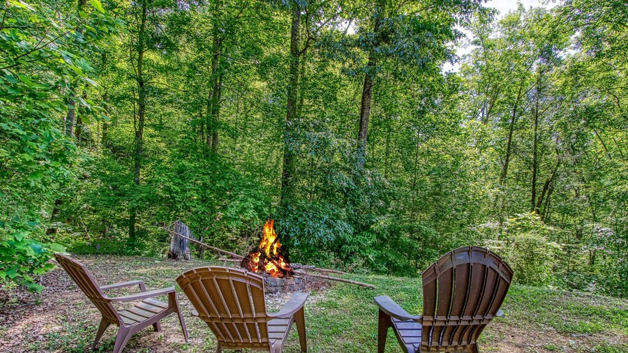 Deer & Doe by HoneyBearCabins