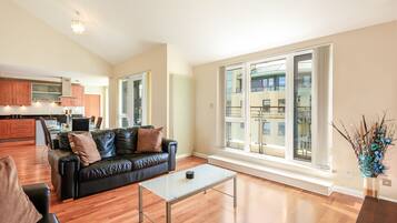 City Apartment | Interior