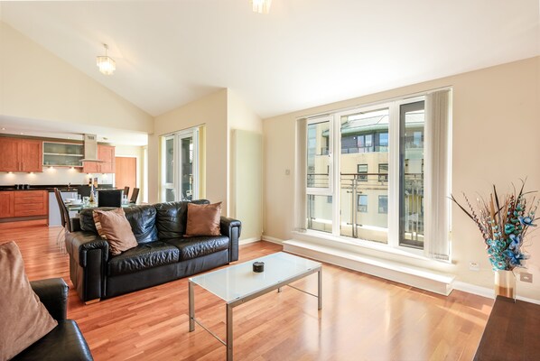 City Apartment | Interior - Britannia Penthouse (Edinburgh)