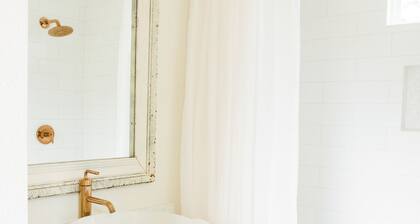 Seen in 250 Articles ★ Close to Town ★ Lux Bed & Linens ★ Private ★ The Eisley