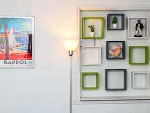 Interior - Studio Varélia - Welkeys (Six-Fours-les-Plages)