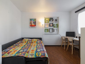 Ferros/tábuas de passar roupa, Wi-Fi, roupa de cama