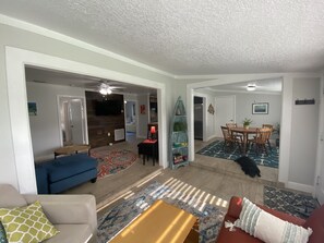 Smart TV - Rock Ridge I. Private and close to everything. (Vero Beach)