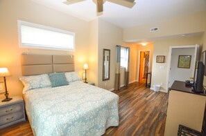 3 bedrooms, Internet - Pet Friendly home in Bayberry Bluffs! (Duck)