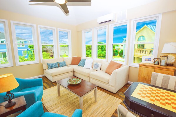 TV, fireplace, video games, video library - Pet Friendly home in Bayberry Bluffs! (Duck)