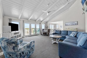 TV, DVD player, books, stereo