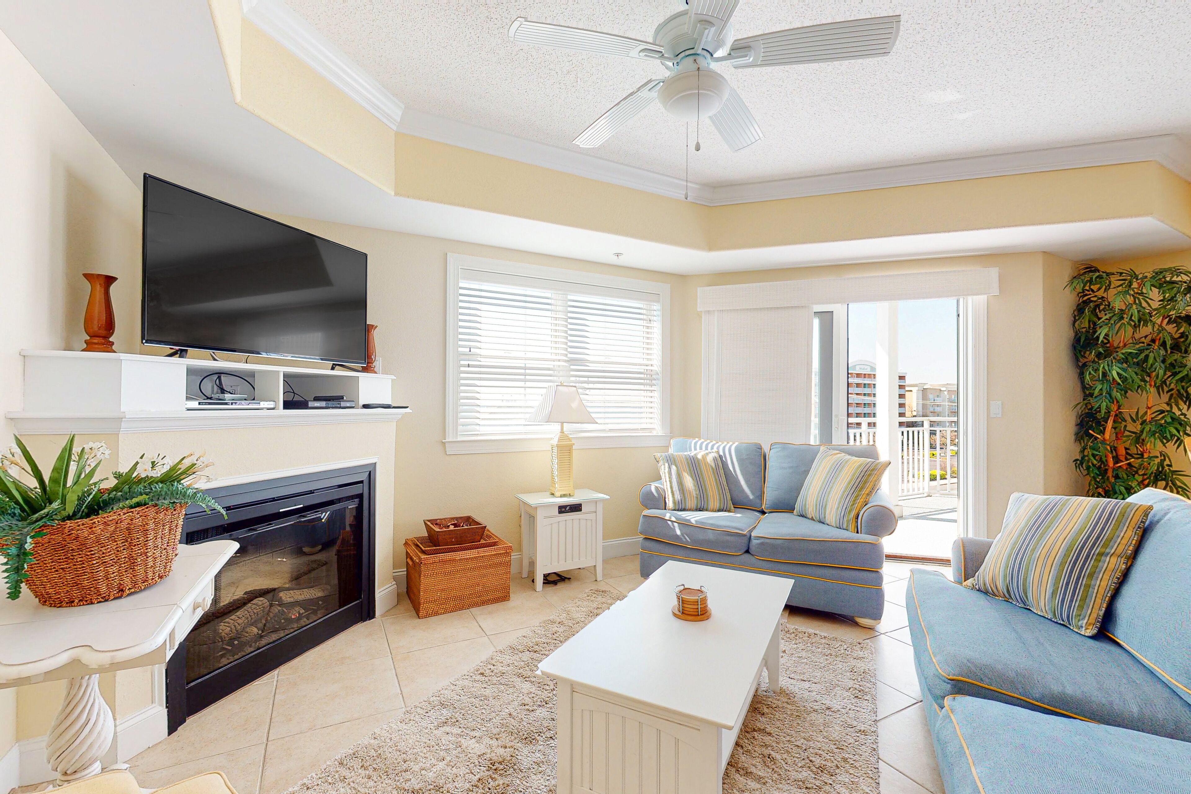 Oceanside Condominiums Condo w/Private W/D, Shared Outdoor Pool, Free WiFi, A/C