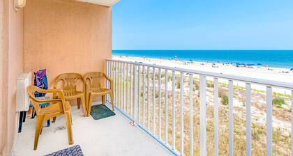 Oceanfront Condo w/Ocean View, Private W/D, Free WiFi, and Partial A/C