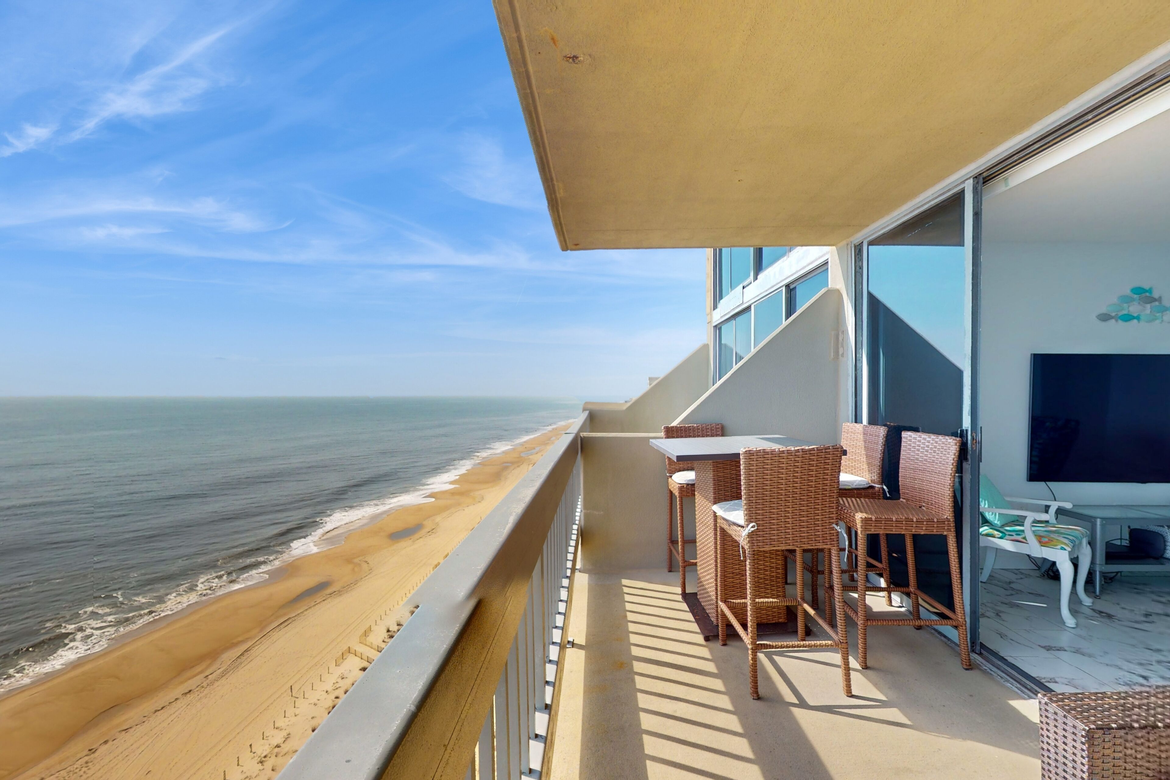 Newly Renovated, Oceanfront Century I Condo w/Ocean View, WiFi, W/D, Shared Pool