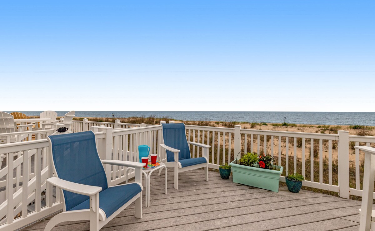 Oceanfront townhouse with W/D & ocean views