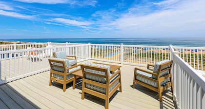 Oceanfront Ocean Colony Townhouse w/ 2 Balconies, W/D, AC, WiFi, Shared Pool
