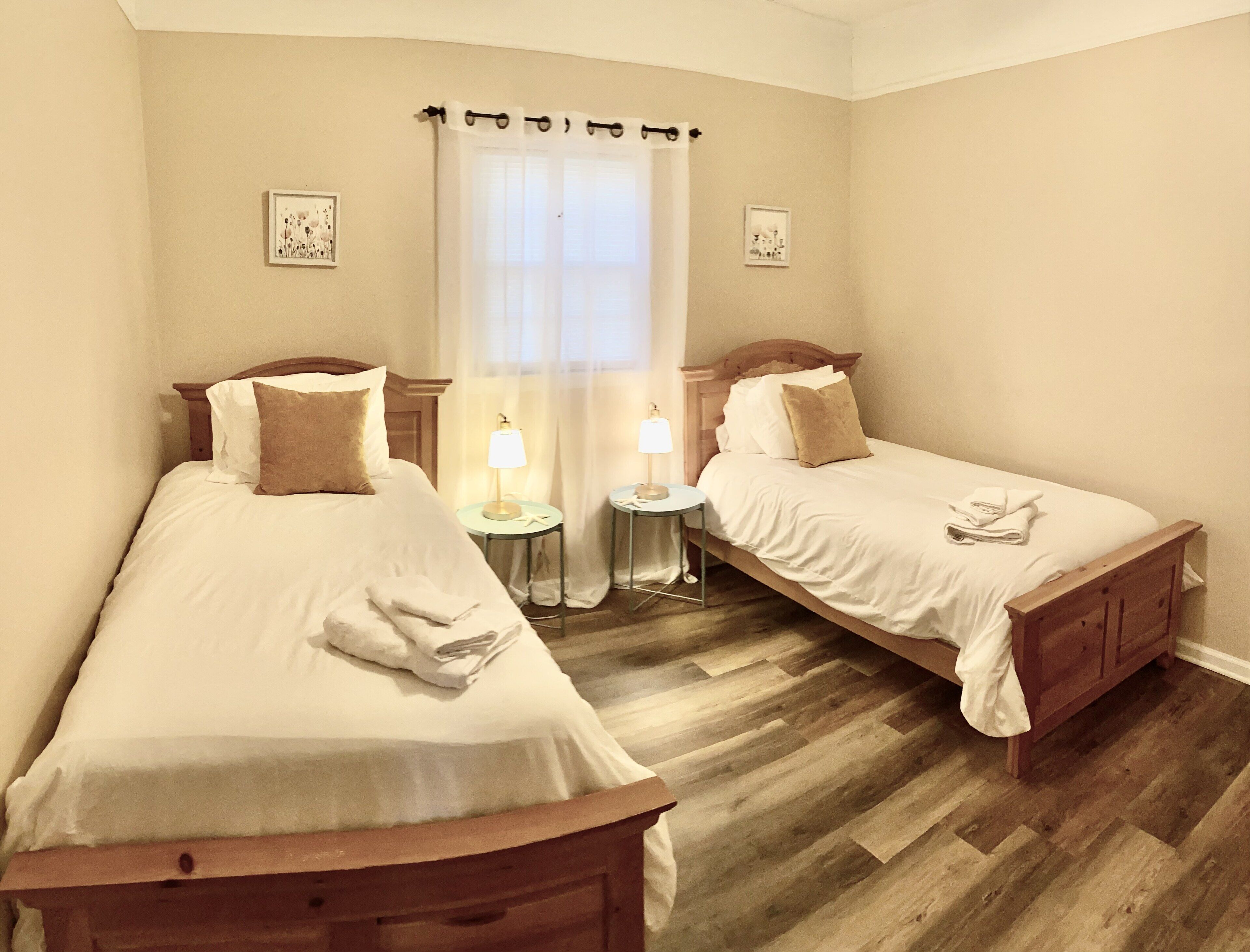 6 bedrooms, iron/ironing board, free WiFi, bed sheets