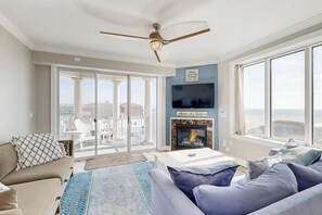 TV, DVD player - Oceanfront Condo w/Central A/C, WiFi, Shared Pool, Ocean View, Gas Fireplace (Ocean City)