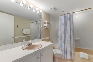 Hair dryer, towels - Oceanfront High Point South condo with ocean & bay views, W/D, & pool (Ocean City)