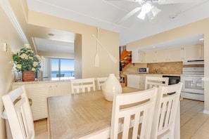 Dining - Oceanfront High Point South condo with ocean & bay views, W/D, & pool (Ocean City)