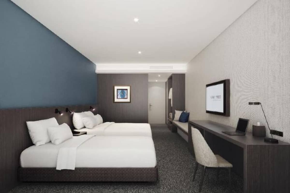 1 bedroom, premium bedding, in-room safe, desk
