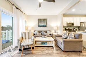 電視、DVD 播放機、足球機、影像庫