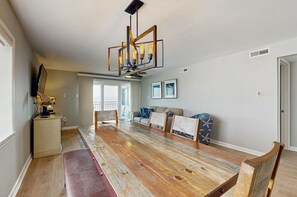 Interior - Oceanfront Mooring Condo w/ WiFi, W/D, Ocean View, AC - Sun, Sand & Surf Await (Ocean City)