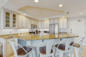 Fridge, microwave, oven, stovetop - Snowbird-Friendly Condo w/ Free WiFi, A/C, Private W/D, Shared Pool, Ocean View (Ocean City)