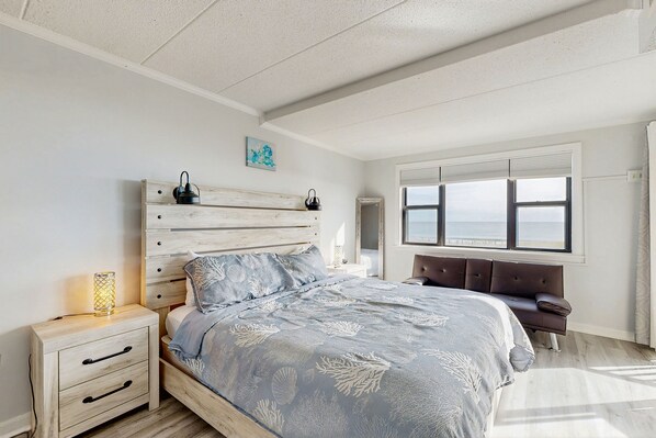 2 bedrooms, iron/ironing board, free Internet, bed sheets