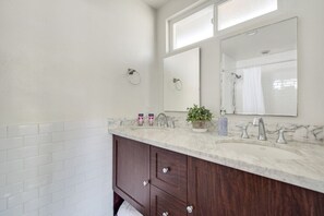 Haartrockner, Handtücher