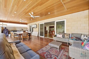 Netflix, streaming services