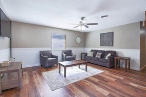 Unclassified image, 4 of 20, button