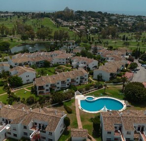 Exterior - Corner Penthouse Sleeps 4 with Parking (Benahavis)