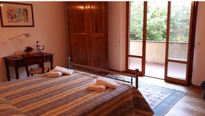 3 chambres, bureau, Wi-Fi, draps fournis