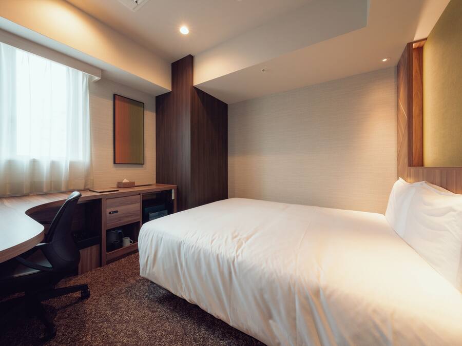 Double Room, Non Smoking | In-room safe, desk, free WiFi, bed sheets