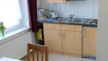 Kühlschrank, Mikrowelle