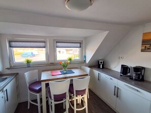 Refrigerador, microondas, horno, lavavajillas