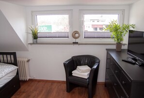 3 bedrooms, WiFi, bed sheets