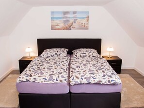 3 bedrooms, WiFi, bed sheets