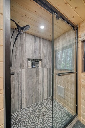 Shower, hair dryer, towels, soap - Wooden Teepee - Rustic Yellowstone Escape for 4 (Island Park)