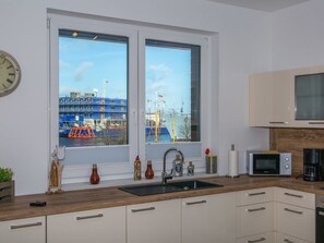 Køleskab, mikrobølgeovn, ovn, opvaskemaskine