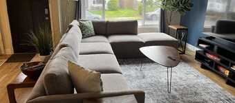 Heart of Alberta Arts District, Pet Friendly, Walk to Alberta Park, Food, Art, and Drinks