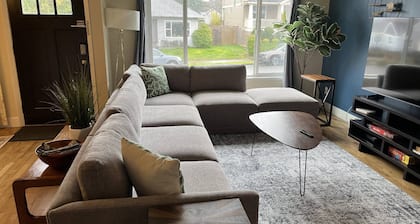 Heart of Alberta Arts District, Pet Friendly, Walk to Alberta Park, Food, Art, and Drinks