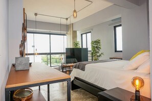 Strykejern/-brett og sengetøy