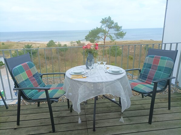 Unclassified image, 1 of 40, button