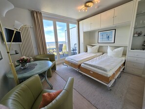 Unclassified image, 2 of 40, button