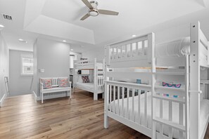 9 عدّة غرف نوم ومكتب ومكواة/لوح كي وواي فاي مجانًا