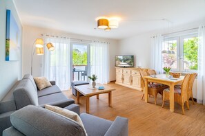 Unclassified image, 2 of 15, button